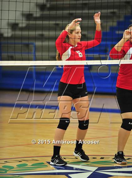 Thumbnail 3 in Reagan vs. Waltrip photogallery.