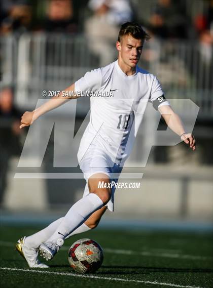 Thumbnail 1 in Chaminade vs  Loyola photogallery.