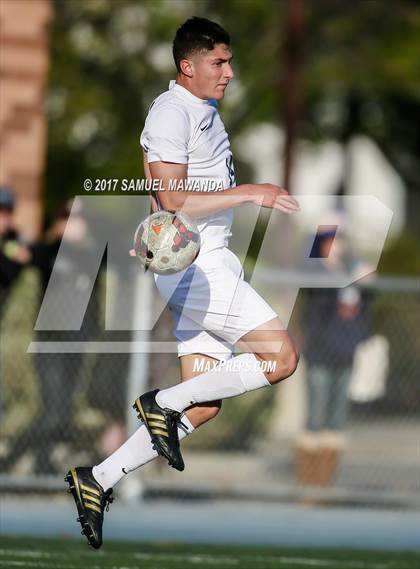 Thumbnail 1 in Chaminade vs  Loyola photogallery.