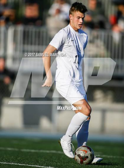 Thumbnail 3 in Chaminade vs  Loyola photogallery.