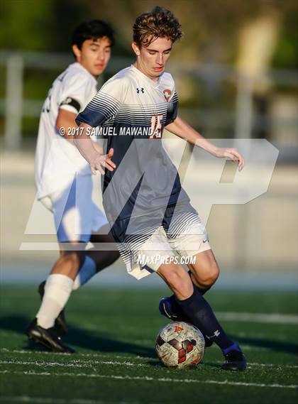 Thumbnail 3 in Chaminade vs  Loyola photogallery.