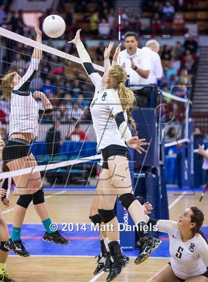 Thumbnail 2 in Manitou Springs vs. Pagosa Springs (CHSAA 3A Playoff) photogallery.