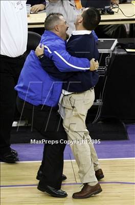 Thumbnail 2 in Bishop Amat vs. St. Mary's-Stockton (State D3 Final)#2 photogallery.