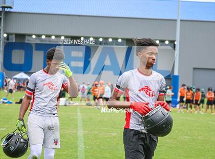 Thumbnail 2 in South Gibson vs Center Hill (U of Memphis 7v7) photogallery.