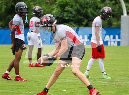 Thumbnail 3 in South Gibson vs Center Hill (U of Memphis 7v7) photogallery.