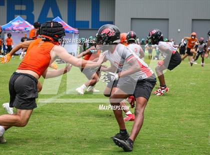 Thumbnail 1 in South Gibson vs Center Hill (U of Memphis 7v7) photogallery.