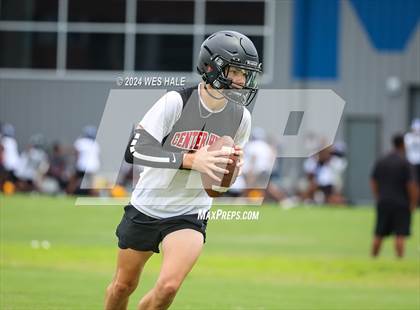 Thumbnail 3 in South Gibson vs Center Hill (U of Memphis 7v7) photogallery.