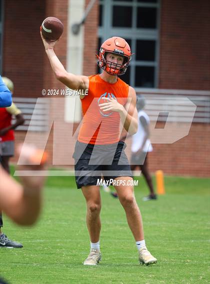 Thumbnail 3 in South Gibson vs Center Hill (U of Memphis 7v7) photogallery.