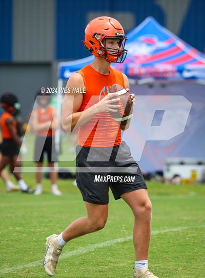 Thumbnail 2 in South Gibson vs Center Hill (U of Memphis 7v7) photogallery.