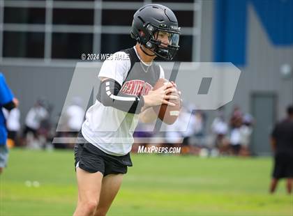 Thumbnail 1 in South Gibson vs Center Hill (U of Memphis 7v7) photogallery.