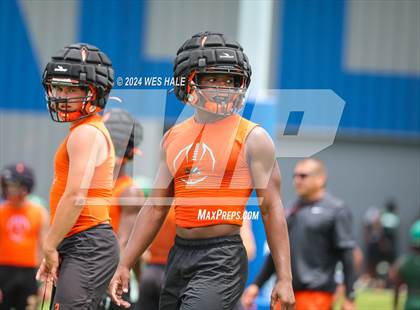 Thumbnail 2 in South Gibson vs Center Hill (U of Memphis 7v7) photogallery.
