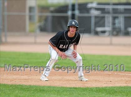 Thumbnail 3 in Roseville vs. Tartan (Section 4AAA Playoffs) photogallery.
