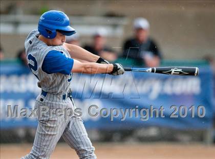 Thumbnail 1 in Roseville vs. Tartan (Section 4AAA Playoffs) photogallery.