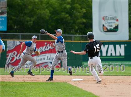 Thumbnail 1 in Roseville vs. Tartan (Section 4AAA Playoffs) photogallery.