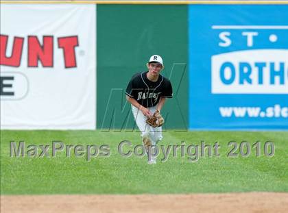 Thumbnail 1 in Roseville vs. Tartan (Section 4AAA Playoffs) photogallery.