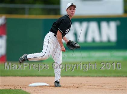 Thumbnail 1 in Roseville vs. Tartan (Section 4AAA Playoffs) photogallery.