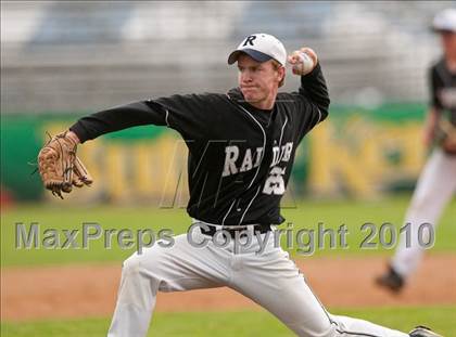 Thumbnail 2 in Roseville vs. Tartan (Section 4AAA Playoffs) photogallery.