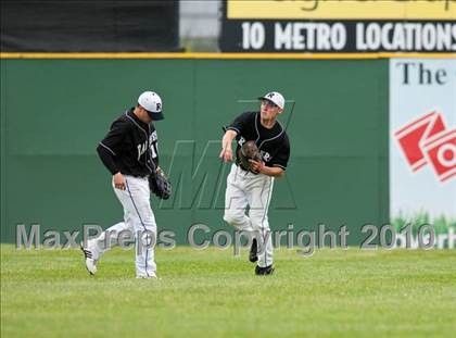 Thumbnail 2 in Roseville vs. Tartan (Section 4AAA Playoffs) photogallery.