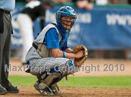 Thumbnail 2 in Roseville vs. Tartan (Section 4AAA Playoffs) photogallery.