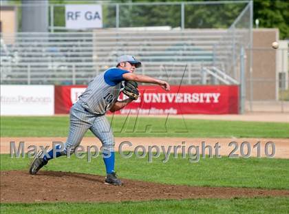 Thumbnail 2 in Roseville vs. Tartan (Section 4AAA Playoffs) photogallery.