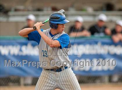 Thumbnail 2 in Roseville vs. Tartan (Section 4AAA Playoffs) photogallery.