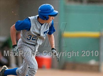Thumbnail 2 in Roseville vs. Tartan (Section 4AAA Playoffs) photogallery.