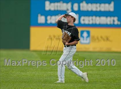 Thumbnail 2 in Roseville vs. Tartan (Section 4AAA Playoffs) photogallery.