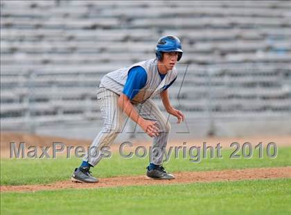 Thumbnail 3 in Roseville vs. Tartan (Section 4AAA Playoffs) photogallery.