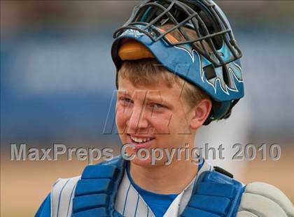 Thumbnail 3 in Roseville vs. Tartan (Section 4AAA Playoffs) photogallery.