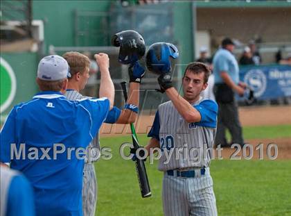 Thumbnail 1 in Roseville vs. Tartan (Section 4AAA Playoffs) photogallery.