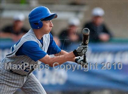 Thumbnail 3 in Roseville vs. Tartan (Section 4AAA Playoffs) photogallery.