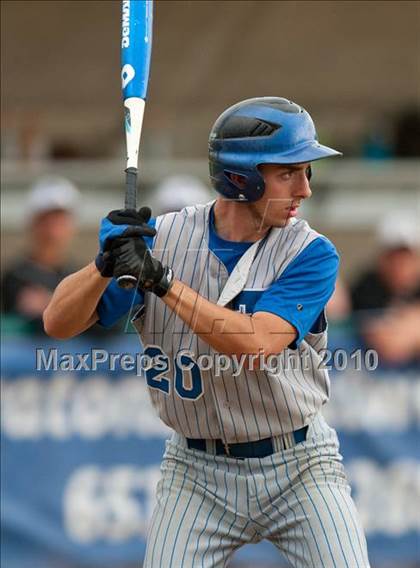 Thumbnail 2 in Roseville vs. Tartan (Section 4AAA Playoffs) photogallery.