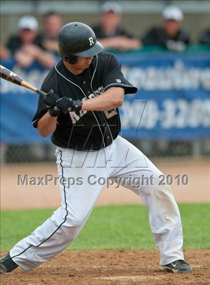 Thumbnail 3 in Roseville vs. Tartan (Section 4AAA Playoffs) photogallery.