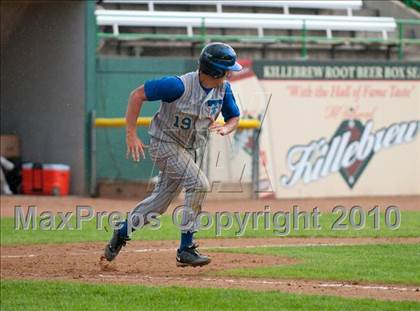 Thumbnail 3 in Roseville vs. Tartan (Section 4AAA Playoffs) photogallery.