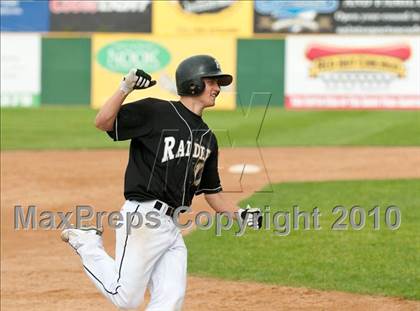 Thumbnail 3 in Roseville vs. Tartan (Section 4AAA Playoffs) photogallery.