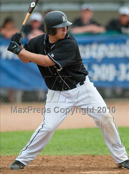 Thumbnail 2 in Roseville vs. Tartan (Section 4AAA Playoffs) photogallery.