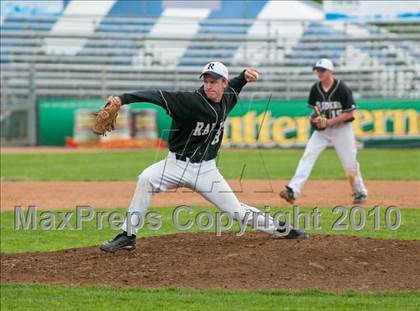 Thumbnail 2 in Roseville vs. Tartan (Section 4AAA Playoffs) photogallery.