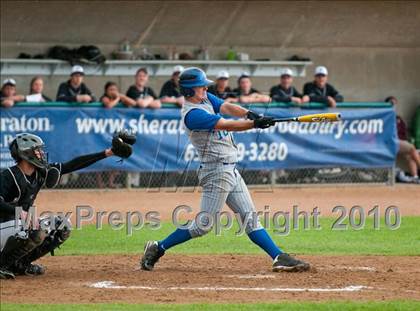 Thumbnail 1 in Roseville vs. Tartan (Section 4AAA Playoffs) photogallery.