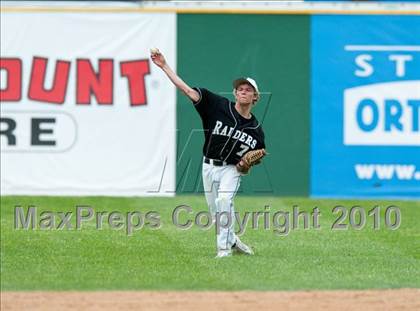 Thumbnail 2 in Roseville vs. Tartan (Section 4AAA Playoffs) photogallery.