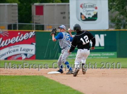 Thumbnail 1 in Roseville vs. Tartan (Section 4AAA Playoffs) photogallery.