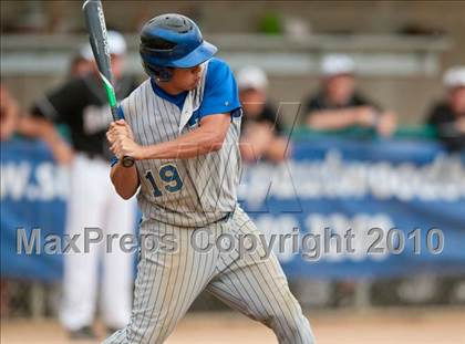 Thumbnail 1 in Roseville vs. Tartan (Section 4AAA Playoffs) photogallery.