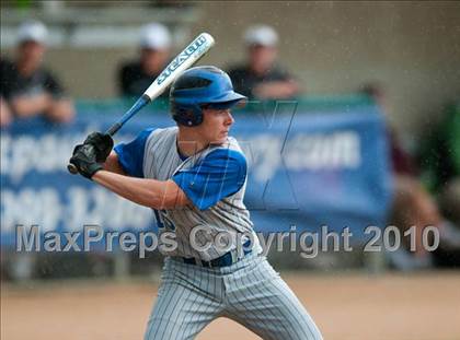 Thumbnail 3 in Roseville vs. Tartan (Section 4AAA Playoffs) photogallery.