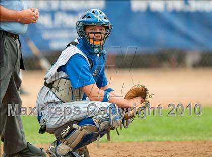Thumbnail 1 in Roseville vs. Tartan (Section 4AAA Playoffs) photogallery.