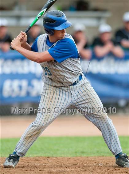 Thumbnail 3 in Roseville vs. Tartan (Section 4AAA Playoffs) photogallery.