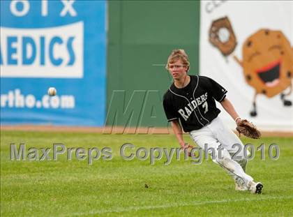 Thumbnail 3 in Roseville vs. Tartan (Section 4AAA Playoffs) photogallery.
