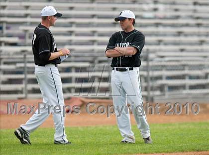 Thumbnail 2 in Roseville vs. Tartan (Section 4AAA Playoffs) photogallery.