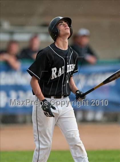 Thumbnail 3 in Roseville vs. Tartan (Section 4AAA Playoffs) photogallery.
