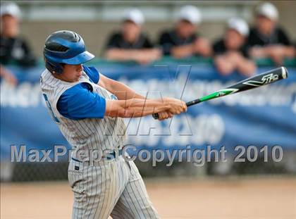 Thumbnail 1 in Roseville vs. Tartan (Section 4AAA Playoffs) photogallery.