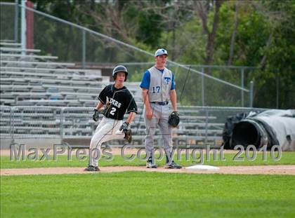 Thumbnail 1 in Roseville vs. Tartan (Section 4AAA Playoffs) photogallery.