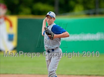Thumbnail 2 in Roseville vs. Tartan (Section 4AAA Playoffs) photogallery.